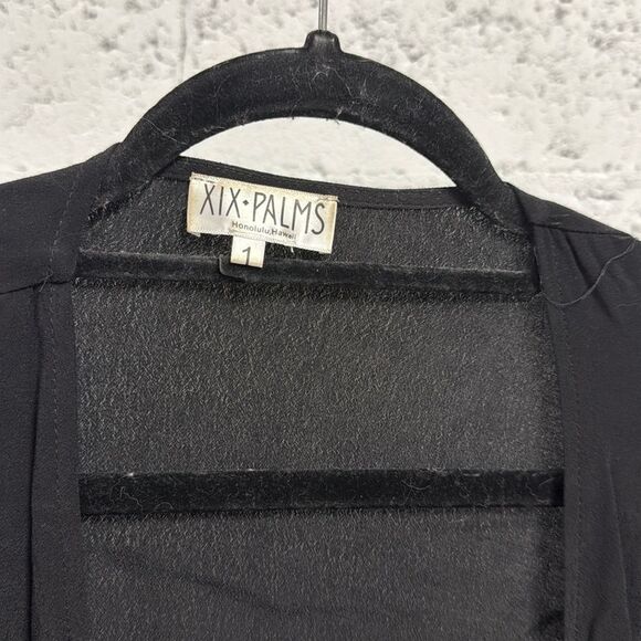 -XIX Palms - Black Oversized Wrap Crop Top - Large Tie White Crop Top - Picture 3 of 5